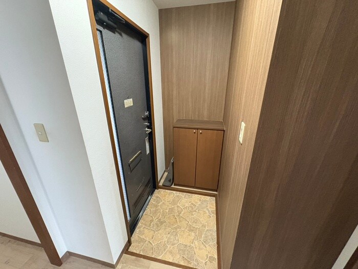 物件内観写真14　(玄関)