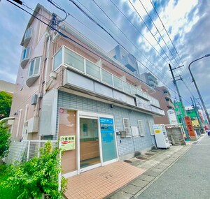 フェルティ鳳外観写真