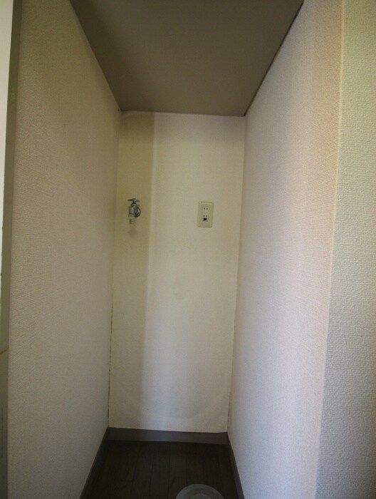 物件内観写真13　(洗濯機置場)