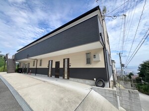 篠原伯母野山三丁目アパート外観写真