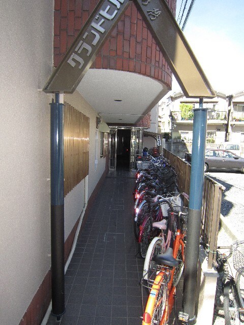 グランドヒル水橋のエントランス部分