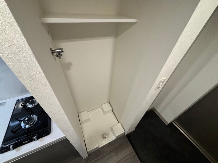 物件内観写真13　(洗濯機置場)