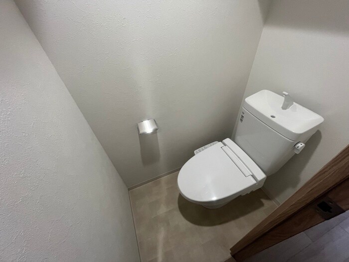 物件内観写真13　(トイレ)