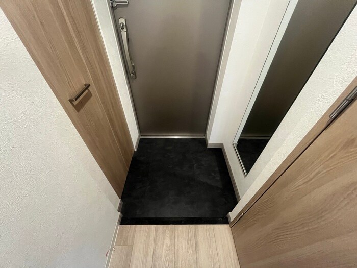 物件内観写真14　(玄関)