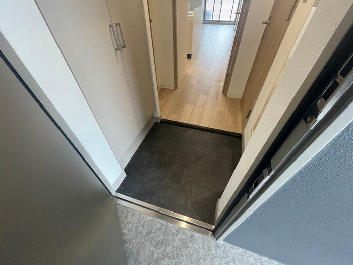 物件内観写真17　(玄関)