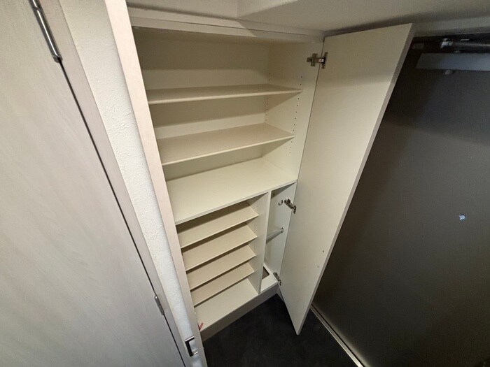 物件内観写真17　(靴箱)