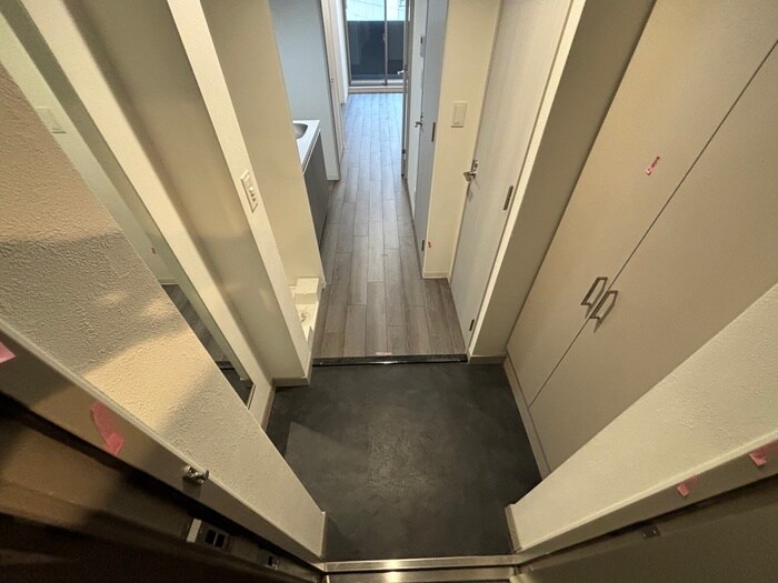 物件内観写真18　(玄関)