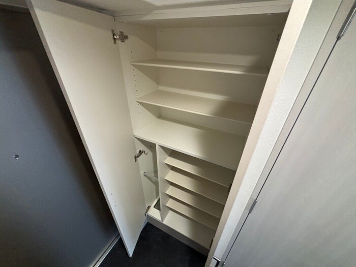 物件内観写真19　(靴箱)