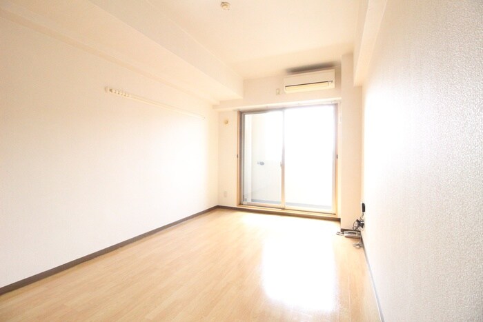 物件内観写真4　(居室)