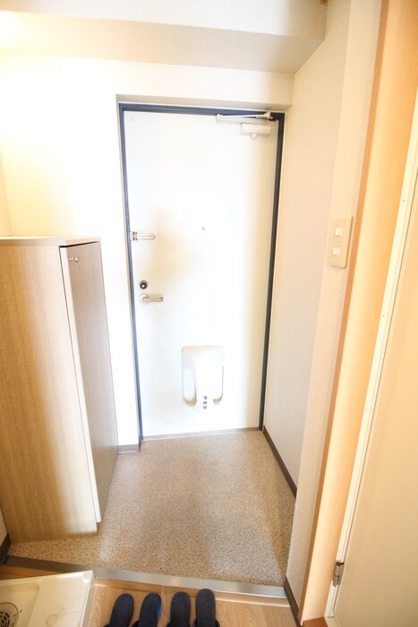 物件内観写真11　(玄関)