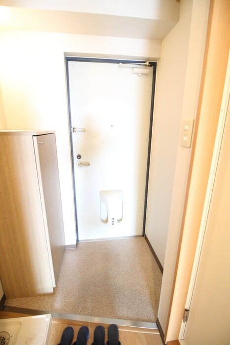 物件内観写真11　(玄関)