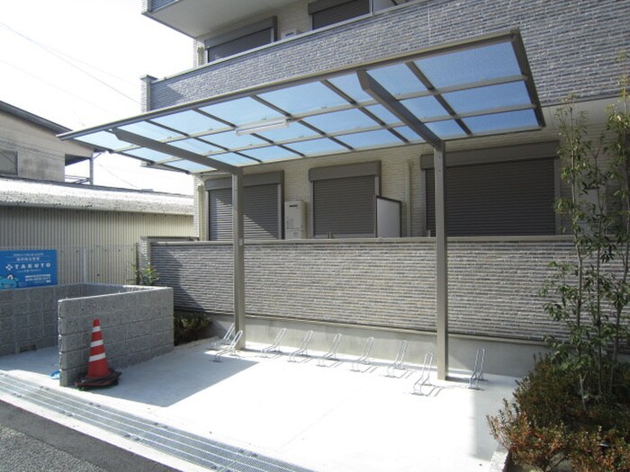 物件外観写真3　(駐輪場)