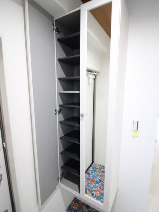 物件内観写真15　(靴箱)