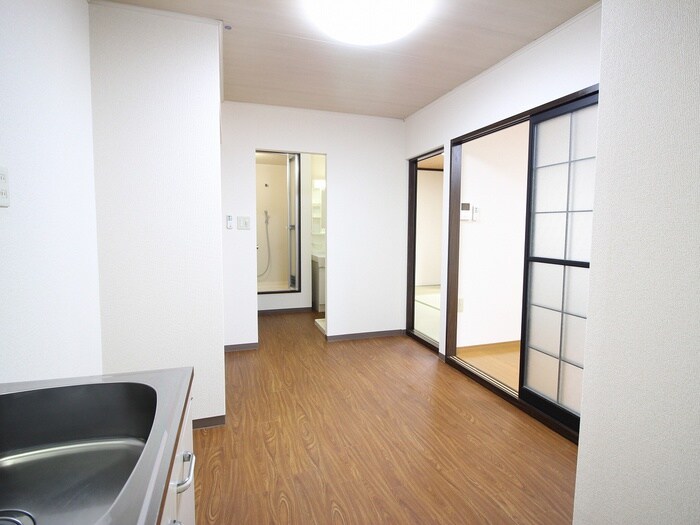 物件内観写真8　(居室)