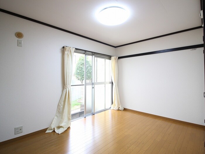 物件内観写真9　(居室)