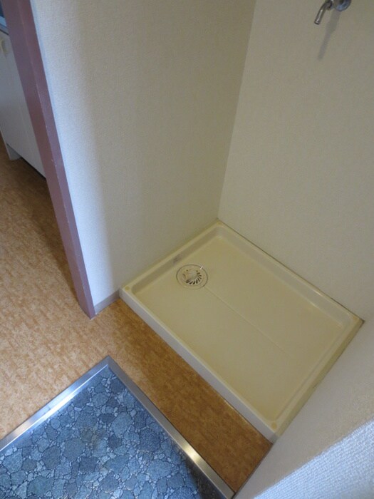 物件内観写真14　(洗濯機置場)