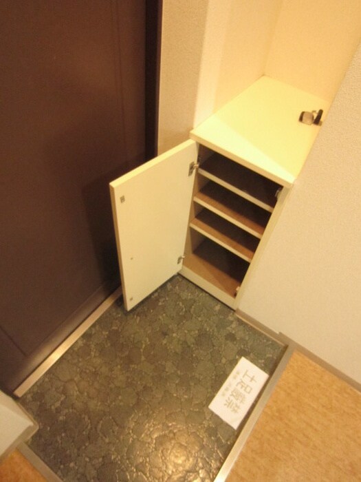 物件内観写真15　(靴箱)