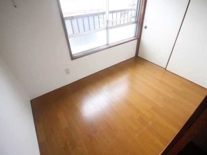 物件内観写真10　(居室)