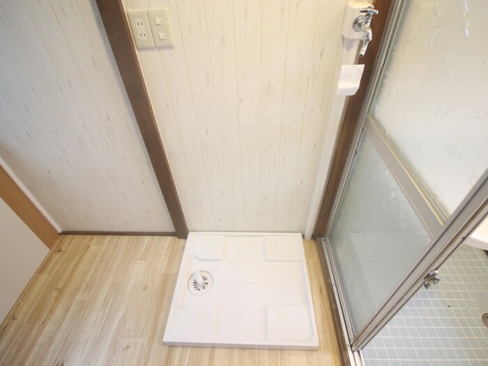 物件内観写真17　(洗濯機置場)