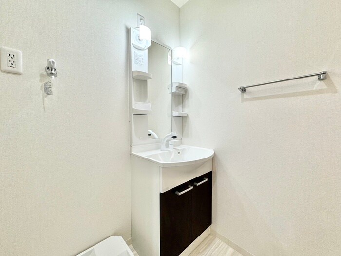 物件内観写真11　(洗面)