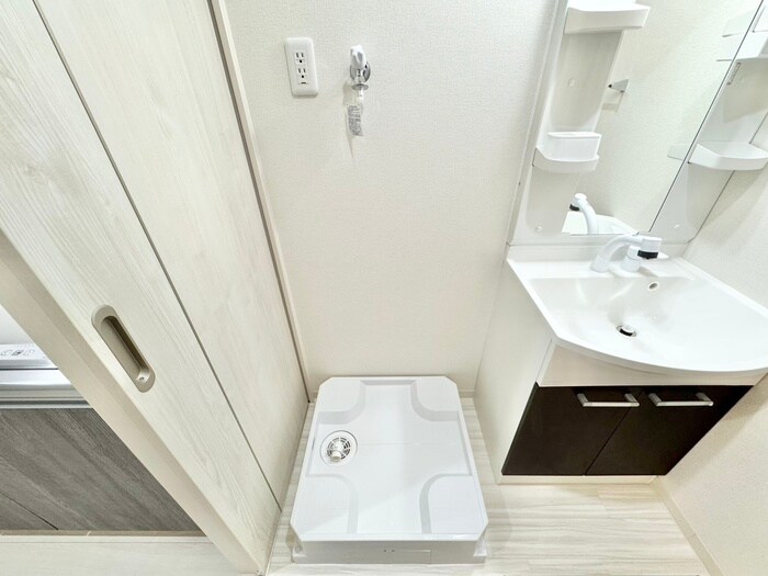 物件内観写真13　(洗濯機置場)