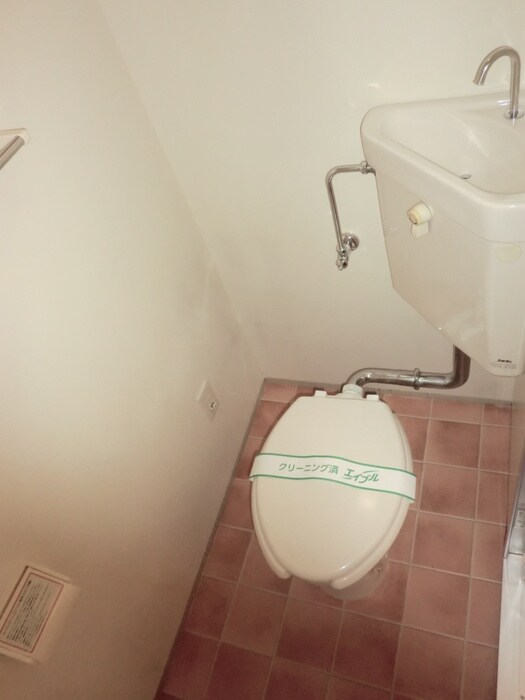 物件内観写真14　(トイレ)