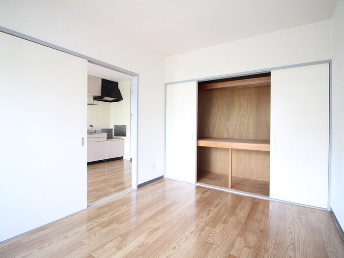 物件内観写真9　(居室)