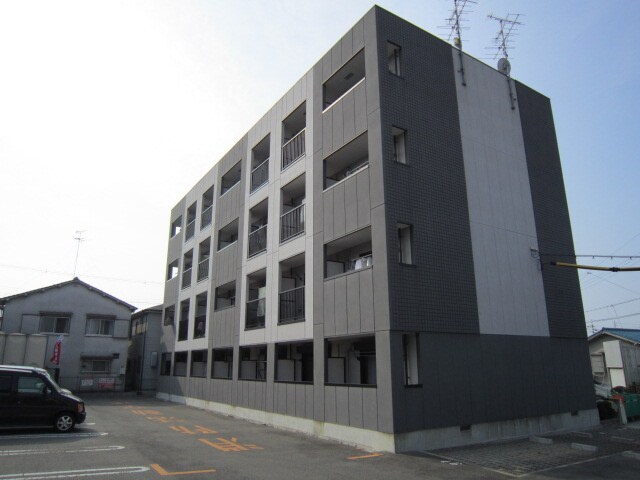 物件外観写真2　(駐車場)