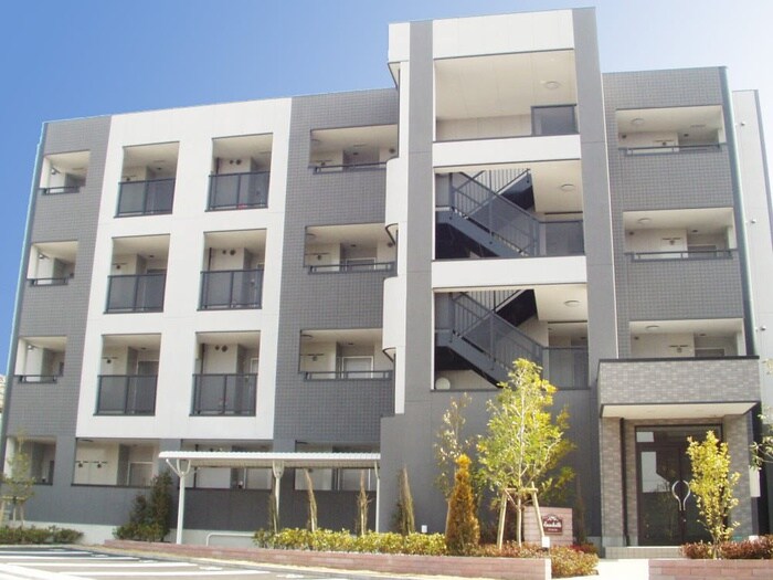 物件外観写真6　(駐車場)