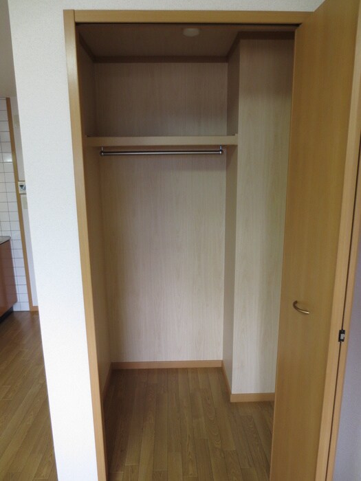 物件内観写真15　(収納)