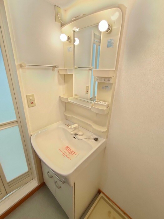 物件内観写真16　(洗面)