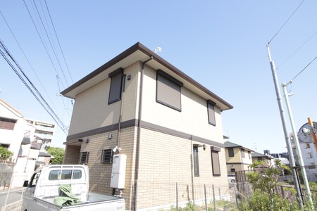 武庫之荘戸建貸家　E棟外観写真
