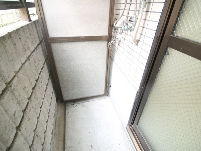 物件内観写真18　(洗濯機置場)