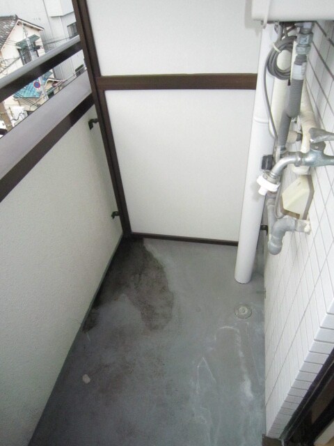 物件内観写真16　(洗濯機置場)