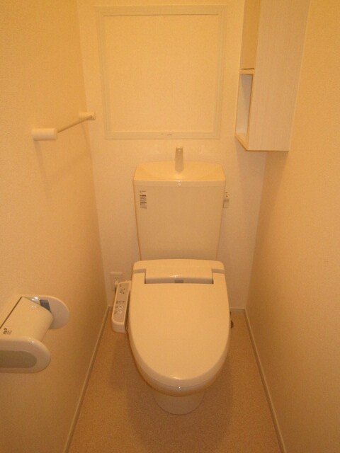 物件内観写真12　(トイレ)