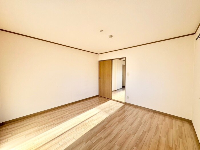 物件内観写真8　(居室)