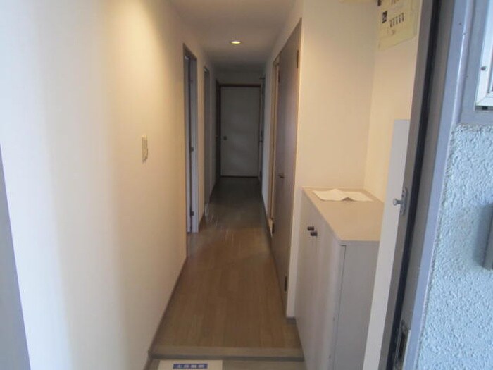 物件内観写真15　(廊下)