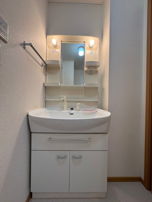 物件内観写真11　(洗面)