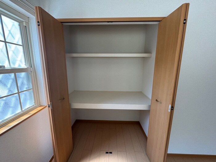 物件内観写真16　(収納)