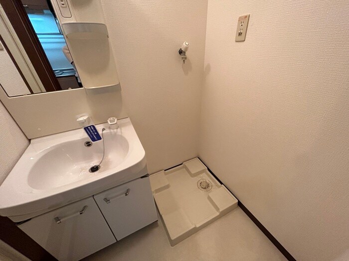 物件内観写真17　(洗濯機置場)