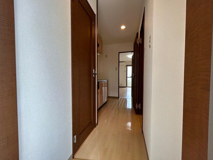 物件内観写真19　(廊下)