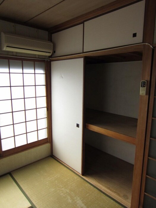 物件内観写真12　(収納)