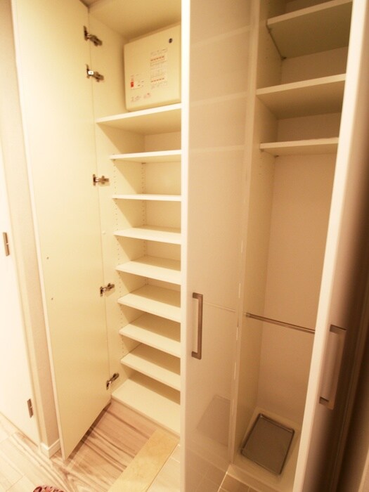 物件内観写真7　(靴箱)