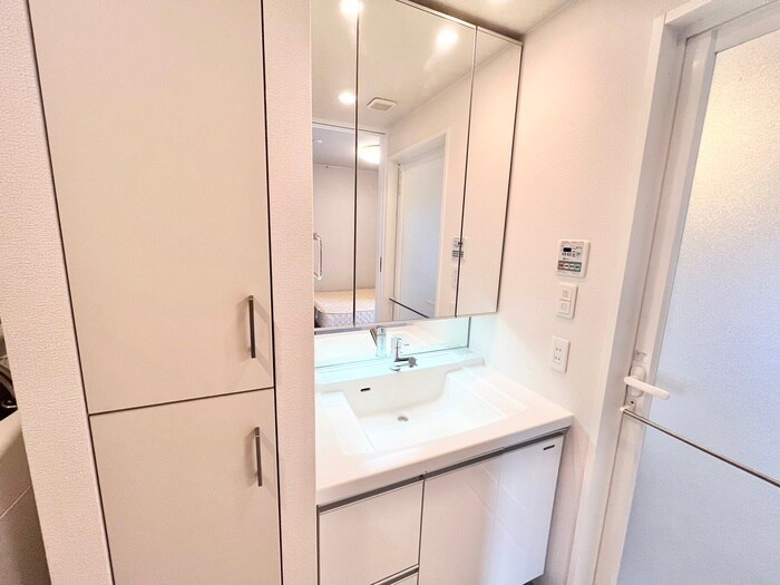 物件内観写真12　(洗面)