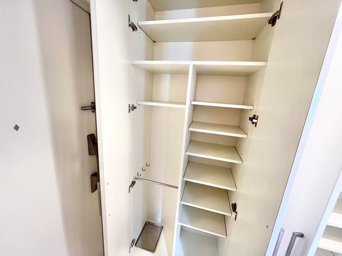 物件内観写真16　(靴箱)