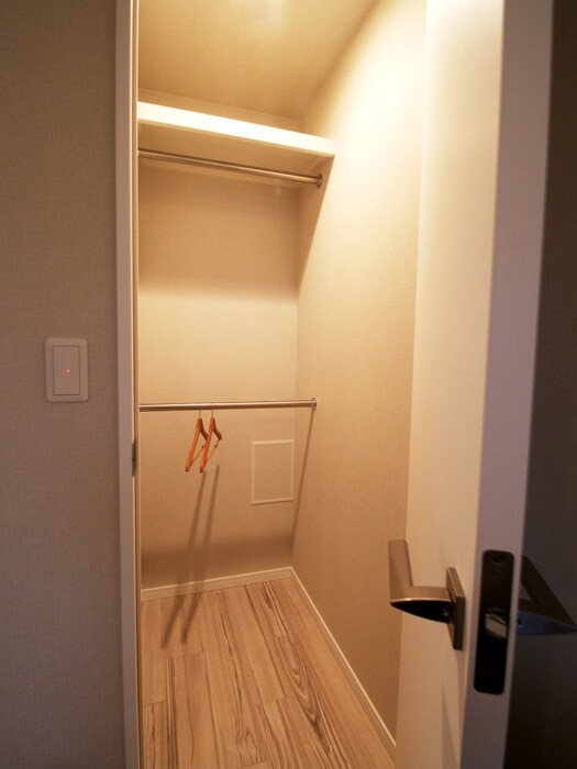 物件内観写真18　(収納)