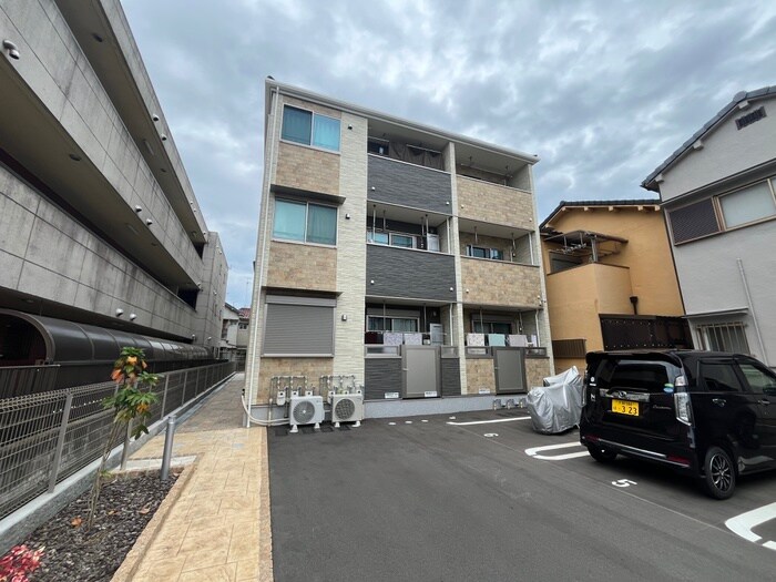 物件外観写真1　(外観写真)