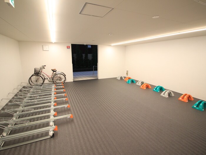 物件外観写真5　(駐輪場)