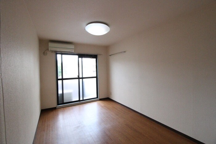 物件内観写真11　(居室)