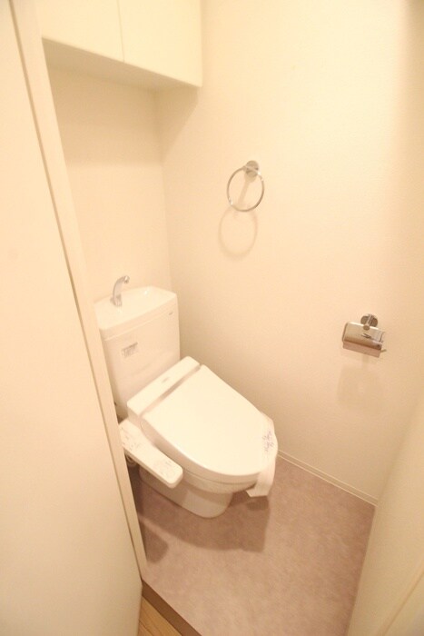 物件内観写真8　(トイレ)